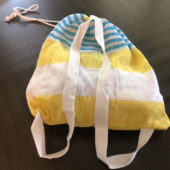 Red Dress Boutique beach bag! - Picture 4 of 5